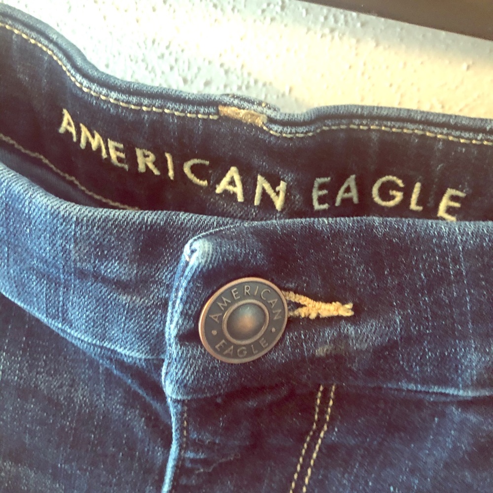 American Eagle distressed jeggings